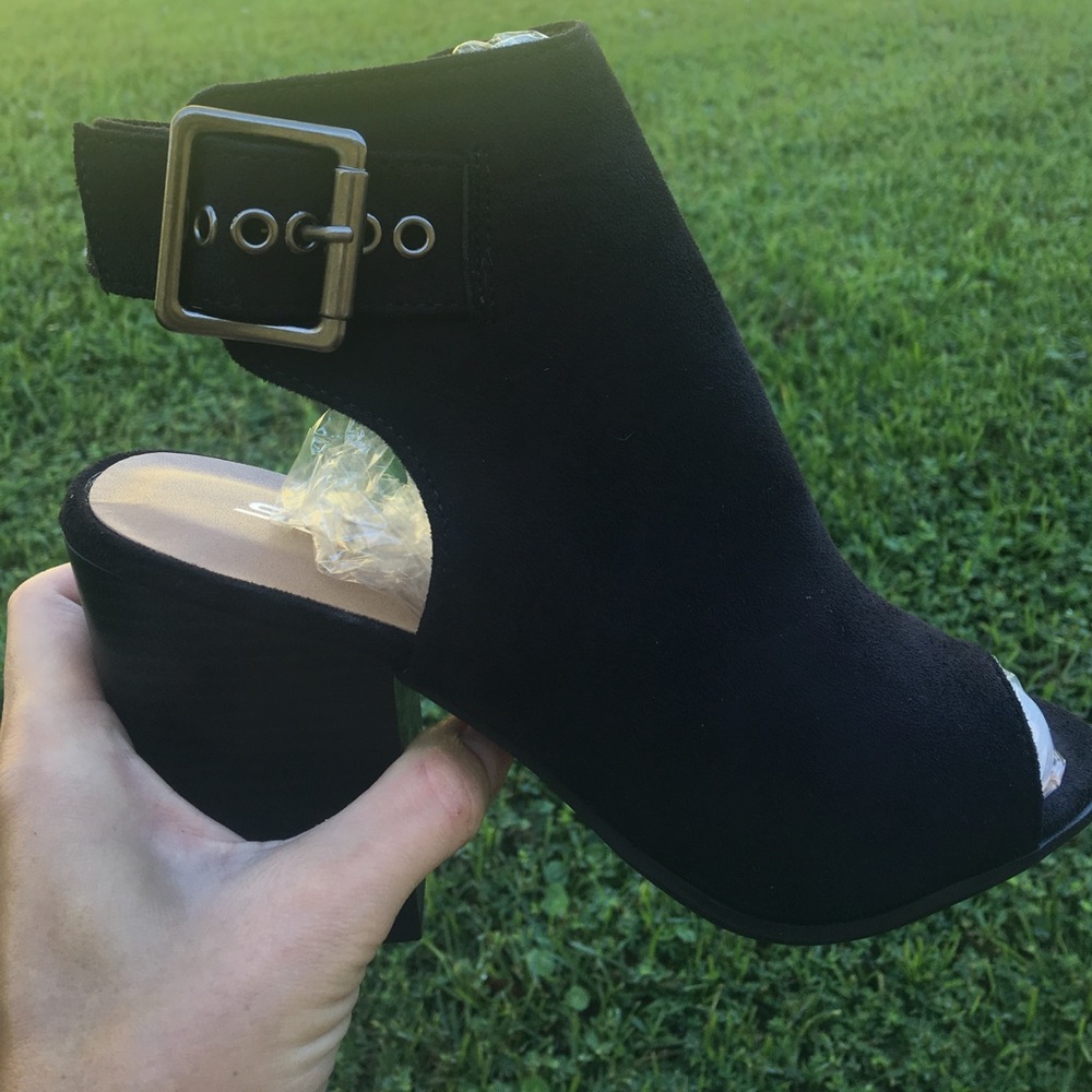 NWT one size 6 left! Peep Toe Booties